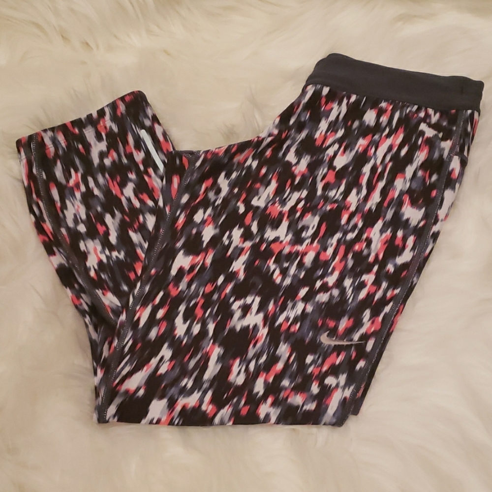 Nike capri workout pants